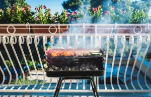 Grill na balkonie. Czy można robić grilla na balkonie? Oczywiście, że można.