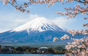 Władze miasta chcą zniechęcić turystów do zdjęć góry Fudżi. Znalazły sposób