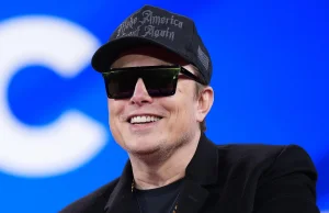 Musk zostaje pierwszym na świecie półbilionerem.