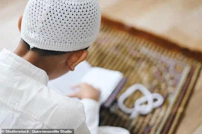 Niemcy - uczniowie ze strachu przechodzą na islam.