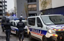 Francja: Przerażenie w Dijon. Zabłąkana kula trafiła mężczyznę podczas snu