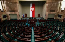 Wyniki wyborów parlamentarnych late poll z 90 procent lokali wyborczych - TVN24