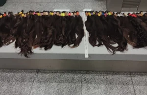 15 kg ludzkich włosów na lotnisku w Krakowie