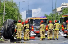 Pożar elektryka w Warszawie: Strażacy wysypali z niego paluszki