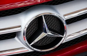 Mercedes wycofuje się z elektromobilnej rewolucji.