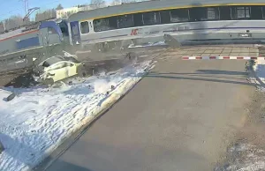 "Kuriozalny wypadek na przejeździe. Kolejarze nie dowierzają"