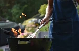 Grill w ogródku przed blokiem lub w domu szeregowym. Nawet 500 zł mandatu