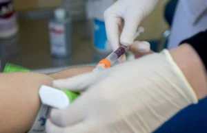 Naukowcy wyeliminowali HIV z zakażonej komórki przy użyciu nożyczek genetycznych