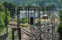 Zerwana trakcja pod Puławami. Doszło do uszkodzenia pociągu