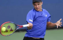 FAZ: US Open-Mężczyzna wyrwał czapkę tenisisty młodemu kibicowi