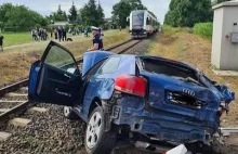"Pociąg zwolnił i trąbił, więc myślałam że mnie przepuszcza". Wypadek na torach.