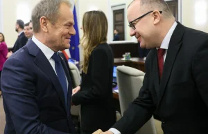 Tusk będzie chciał odwołać sędziów TK uchwałą.