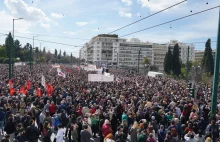 Grecy protestują po katastrofie, by powstrzymać oszczędności na kolei