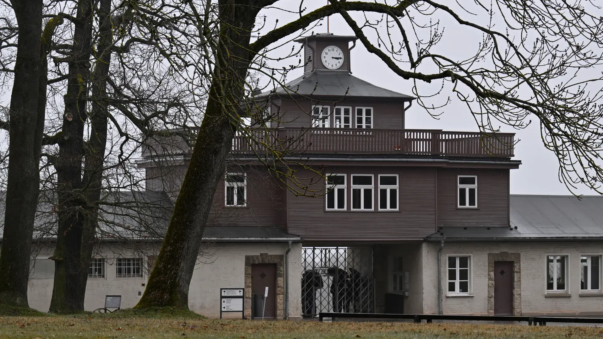 Niemcy handlują rzeczami polskich ofiar niemieckiego bestialstwa