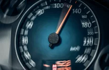 Każdy prędkościomierz kłamie. "Zaskakująco wysoki błąd". Tak sprawdzisz, ile jed