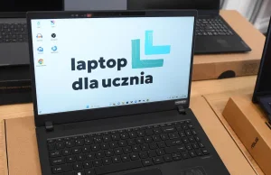 Około 15 tys. laptopów z programu laptop dla ucznia zalega w magazynach