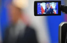 Dziennikarze TVP zdenerwowali Tuska. "Proszę wyjąć rękę, jak pan do mnie mówi"