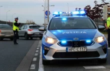 Kierowca potrącił pieszą i uciekł. Kobieta zmarła w szpitalu