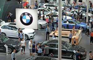 Prezes BMW krytykuje zwrot ku autom elektrycznym
