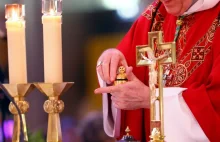 Polscy biskupi apelują o szacunek dla Jana Pawła II