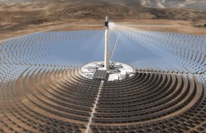 Innowacyjna elektrownia słoneczna przerywa pracę. Wyciek ze zbiornika