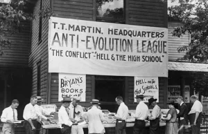 Dokładnie 98 lat temu zakazano nauczania w szkołach teorii ewolucji