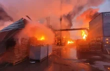 Pożar zakładu produkującego trumny w Łubnej