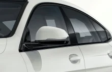 Nowy sedan BMW kosztuje mniej, niż bazowy Passat. Klienci już od rana w salonach