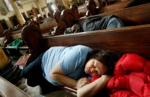 San Francisco Based Church Opens Its Door For Homeless People To Sleep...