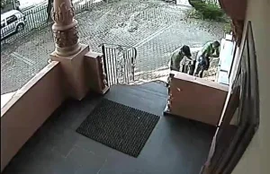Kamera nagrała złodziei roweru