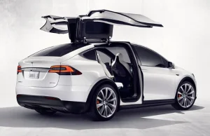 Holowanie przez Model X a sprawa zasięgu pojazdu (wideo