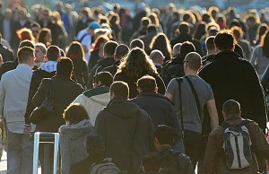 Z uwagi na niskie zarobki 80 proc. Polaków żyje "od pierwszego do pierwszego"