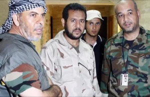 Francja i Al-Qaeda towarzyszą wojskom wyzwolenia Syrii w Turcji