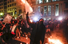 Starcia w Waszyngtonie. Policja użyła przeciw demonstrantom gazu...