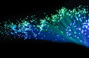Nowe światłowody mogą 100-krotnie zwiększyć prędkość internetu