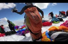 Dwustu paralotniarzy na szczycie Mt Blanc
