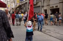 Heartwarming Images from the Turkish Resistance.