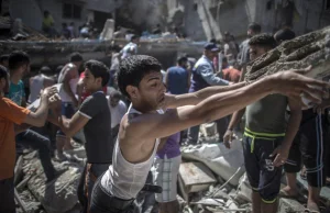 Izrael popełnia zbrodnie wojenne. Obserwatorzy opisują strzelanie do cywilów.
