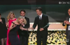 SAG Awards 2015. Wpadka Naomi Watts. Julianne Moore i Eddie Redmayne z...