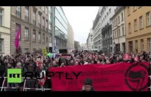 Niemcy: Demonstracja i przemarsz przeciwników Angeli Merkel w Berlinie