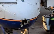 Błyskawica uderzyła w samolot lecący z Reykjavik do Denver. [ENG]