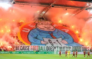 UEFA chce ukarać Legię za świnię na trybunach.