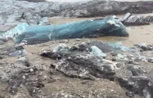 Pękający lodowiec na Islandii