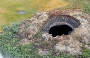 Nowe zdjęcia tajemniczego krateru na Syberii. Wiadomo co jest w środku.