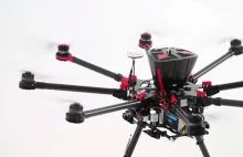 Drony wyposażone w spadochron