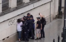 Policja: zatrzymania w związku z pomalowaniem obiektów Sejmu - Śródmieście