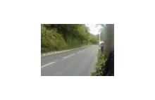 Ścigacz + zakręt + ponad 200km = Najszybszy zakręt na "Isle Of Man TT"