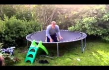 Pijany tata na trampolinie