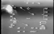 F-16 wymanewrowuje 6 pocisków ziemia-powietrze