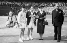 Jaroslav Drobny. Jedyny taki mistrz w historii Wimbledonu.